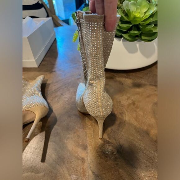 Schutz Sybil nude studded booties size 7 - Picture 10 of 13
